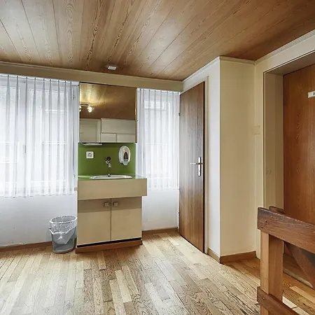 Otel Weisses Kreuz 2*