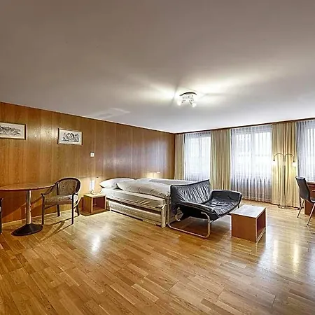 Weisses Kreuz Szálloda 2*