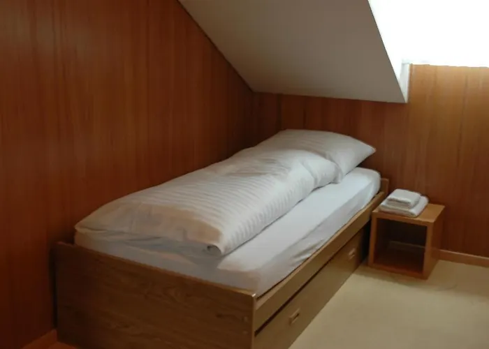 Weisses Kreuz Hotel 2*